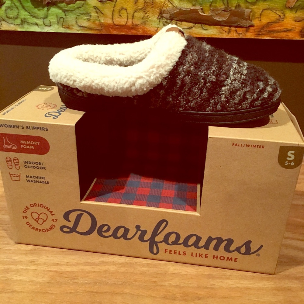Dearfoam Memory Foam Slippers
